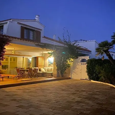 Espectacular Con Jardin Y Piscina En Menorca سالغار