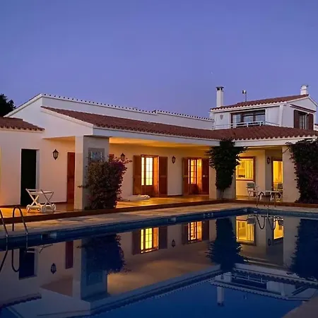 Espectacular Con Jardin Y Piscina En Menorca