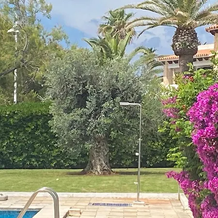 Espectacular Con Jardin Y Piscina En Menorca سالغار