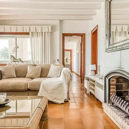 Villa Espectacular Con Jardin Y Piscina En Menorca