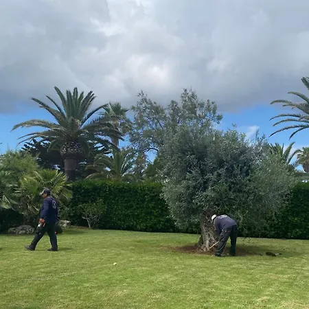 Espectacular Con Jardin Y Piscina En Menorca